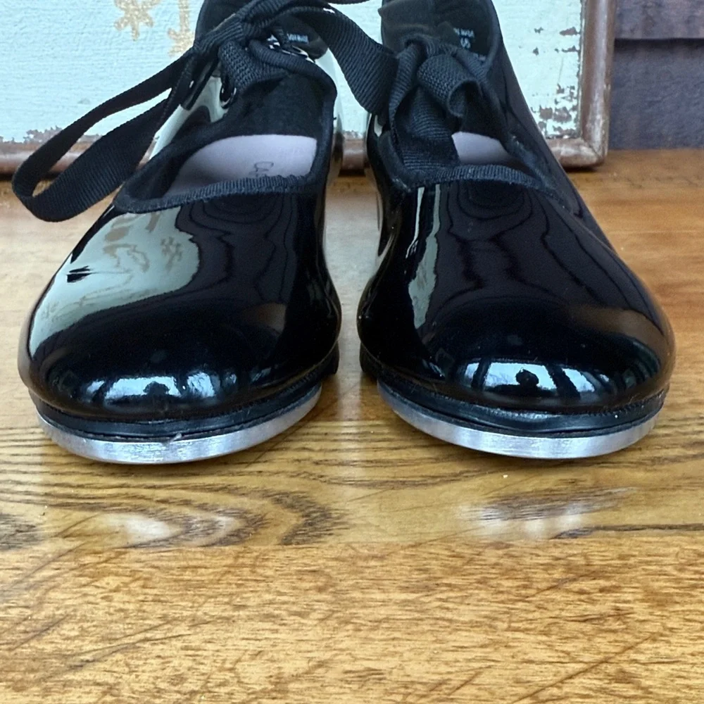 Capezio blemish tap